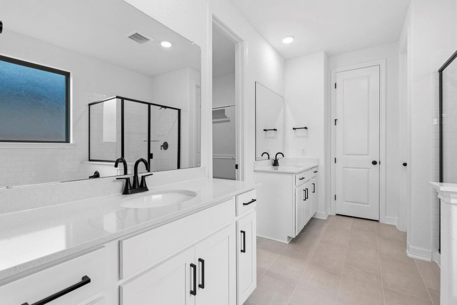Furnished interior view inside a new home in Brookewater, Rosenberg (Image 14).