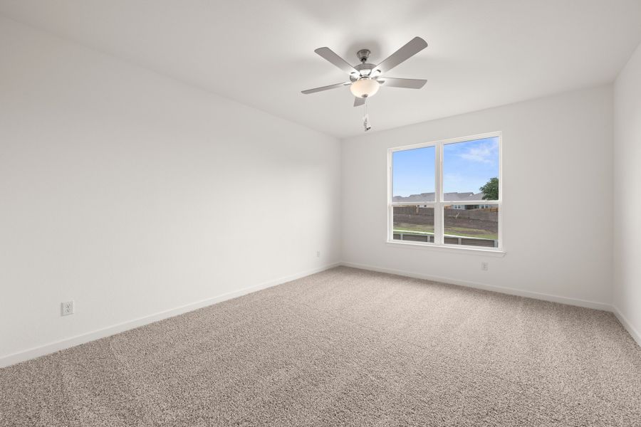 Spacious, unfurnished interior of a new home in The Reserve at Turnbo Ranch, Killeen (Image 8).