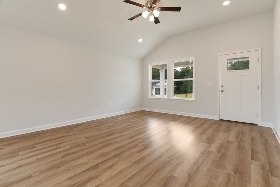 Spacious, unfurnished interior of a new home in Barton's Bend, Crestview (Image 26). Spacious, unfurnished interior of a new home in Barton's Bend, Crestview (Image 26).