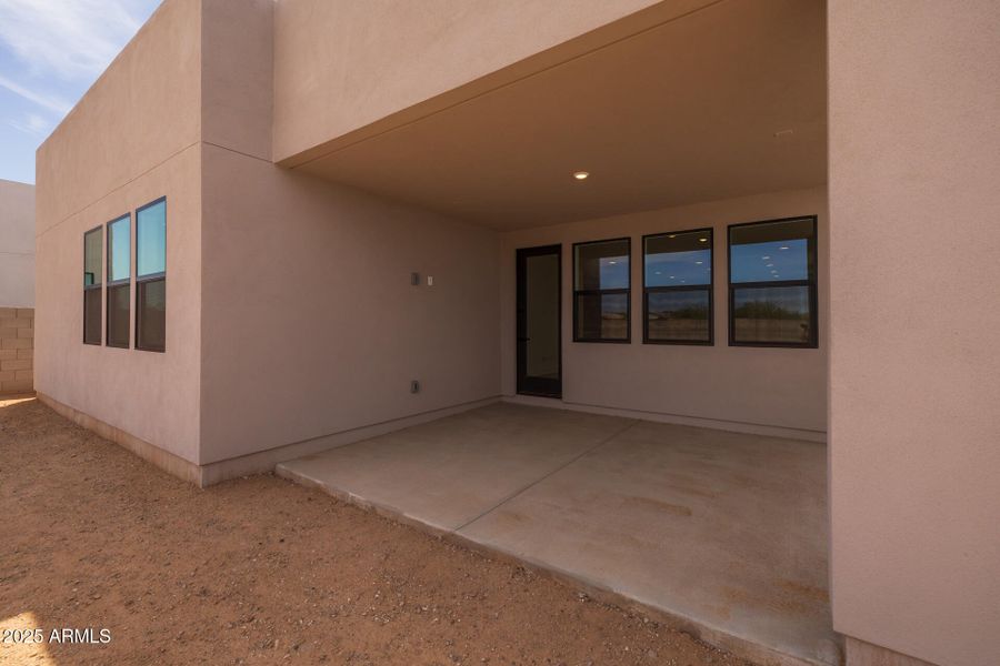 36)BACKYARD 36)BACKYARD