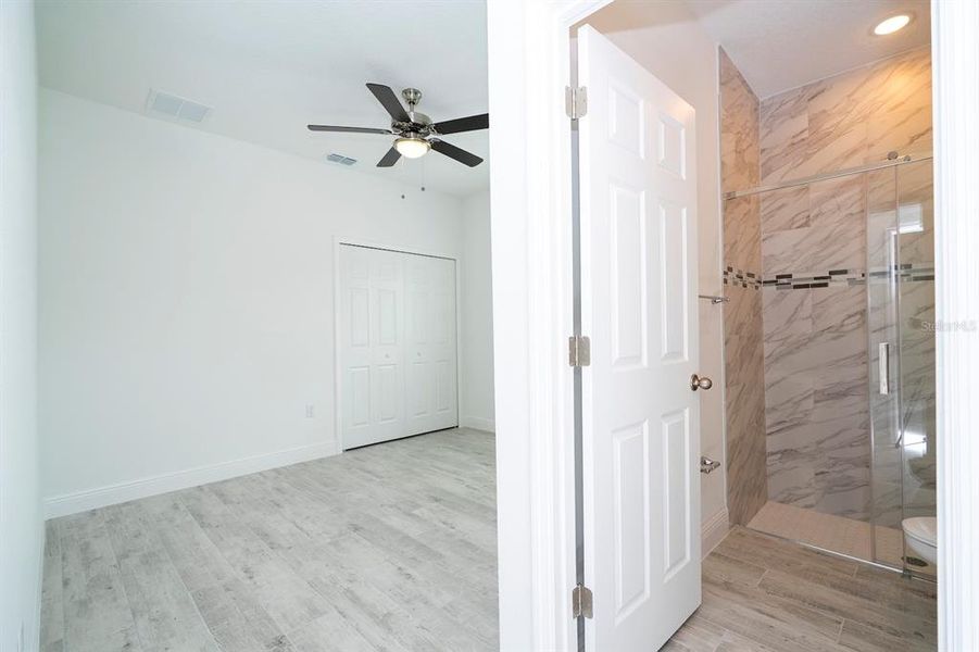 Spacious, unfurnished interior of a new home in , Ocala (Image 54).