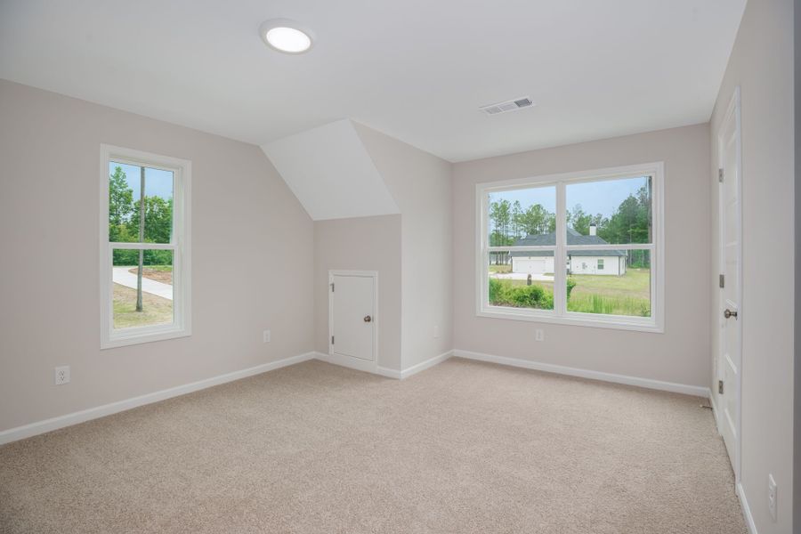 Spacious, unfurnished interior of a new home in Stewart Estates, Meansville (Image 30).