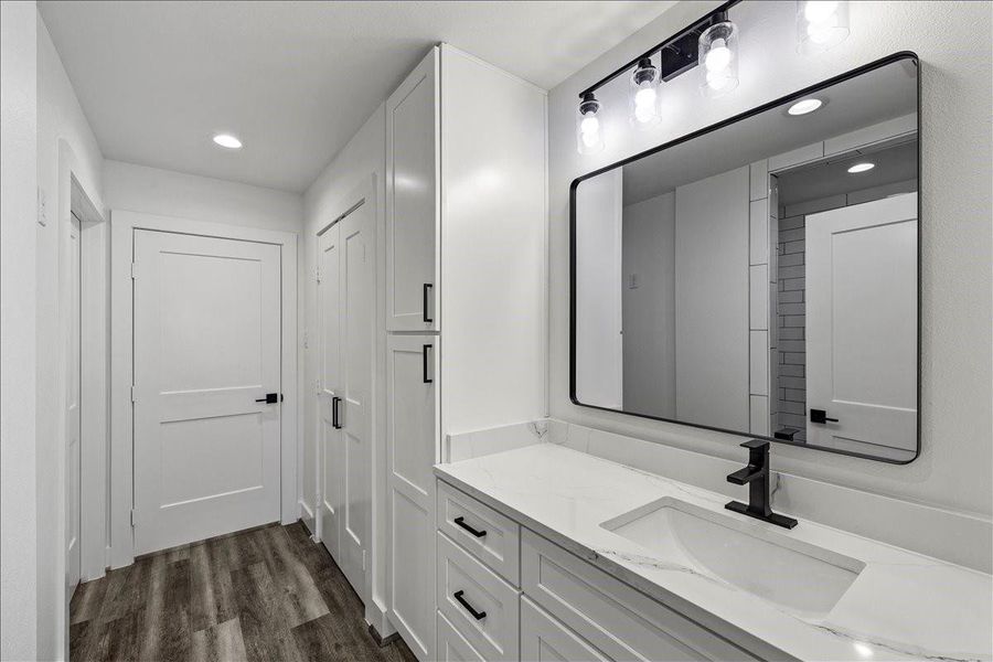 Furnished interior view inside a new home in , Santa Fe (Image 13). Furnished interior view inside a new home in , Santa Fe (Image 13).