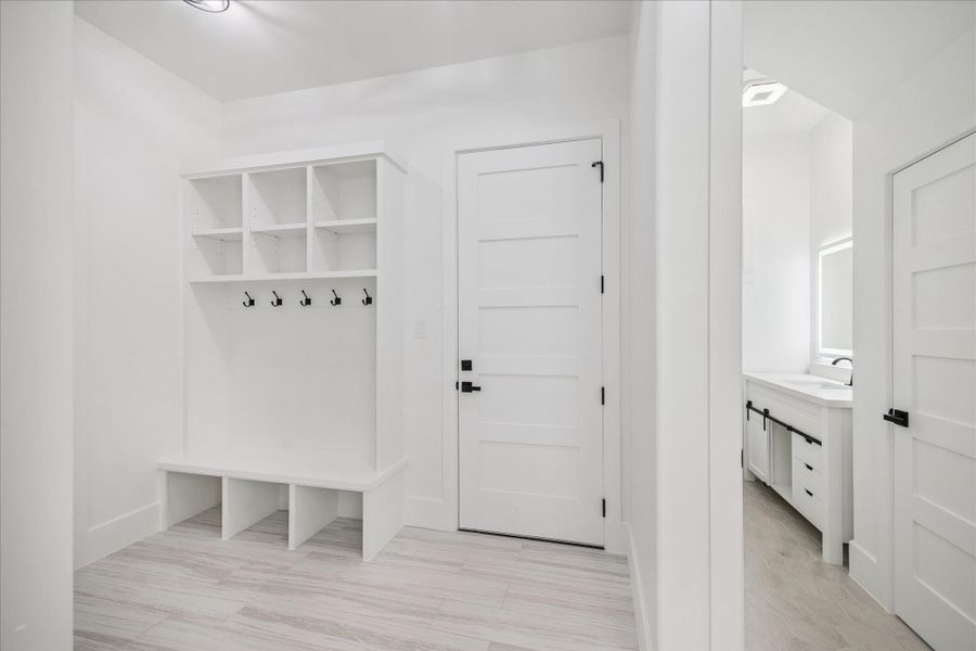 Spacious, unfurnished interior of a new home in , Waller (Image 29).