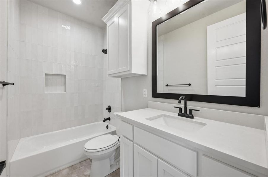 Furnished interior view inside a new home in Aledo Heights - Aledo ISD, Annetta South (Image 25).