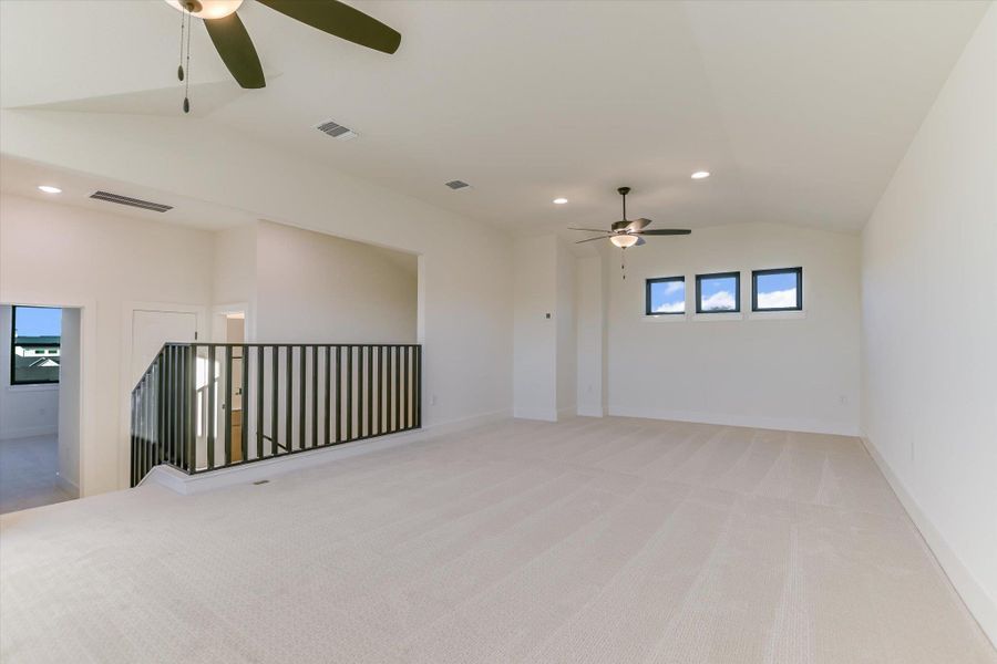 Spacious, unfurnished interior of a new home in , Horseshoe Bay (Image 25).