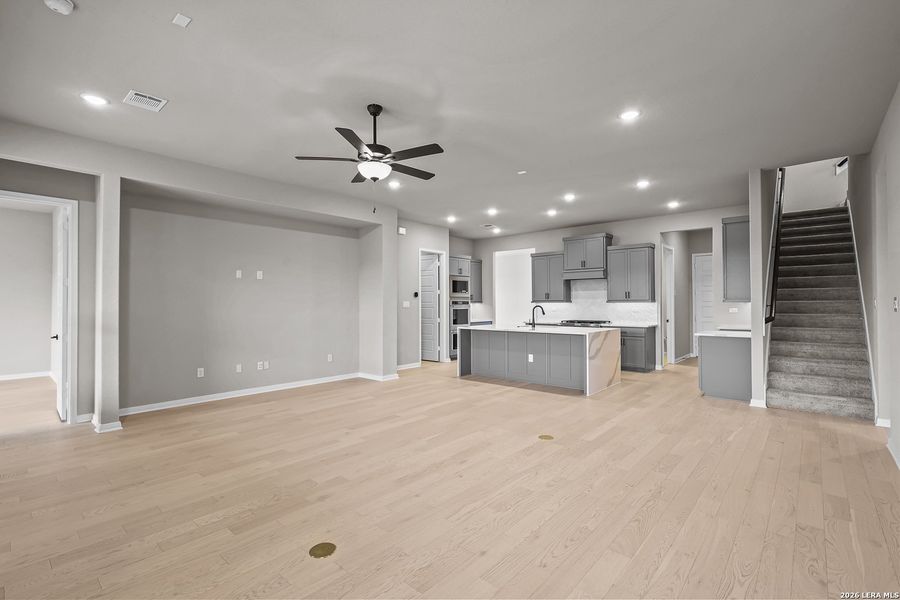 Spacious, unfurnished interior of a new home in Homestead, Schertz (Image 27).