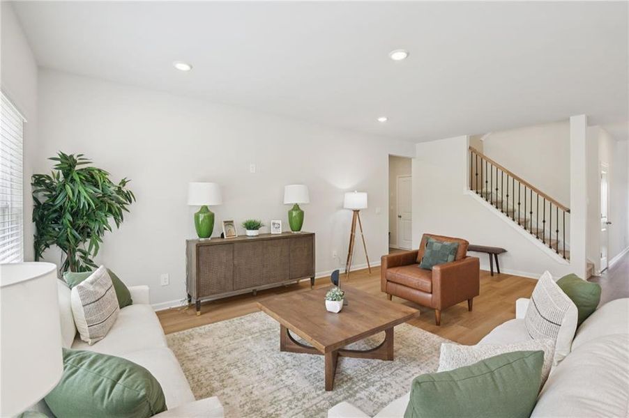 Furnished interior view inside a new home in Ivey Township, Dallas (Image 18).