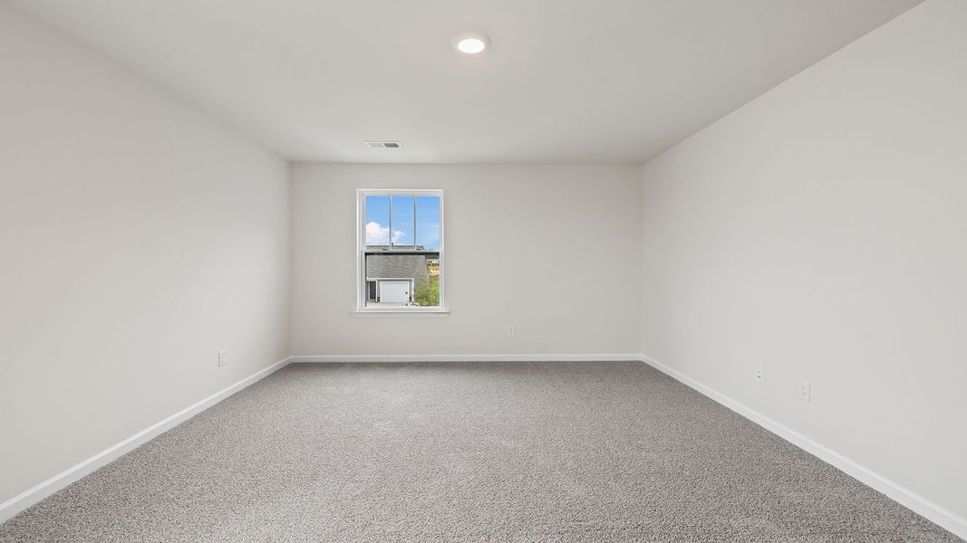 Spacious, unfurnished interior of a new home in Cloverdale Hills, Piedmont (Image 26).