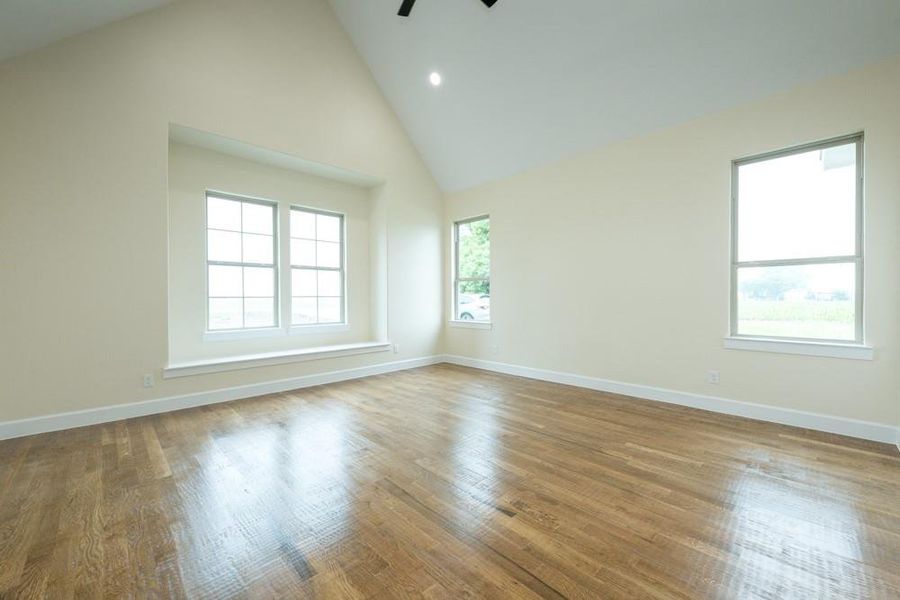 Spacious, unfurnished interior of a new home in , Blue Ridge (Image 29).