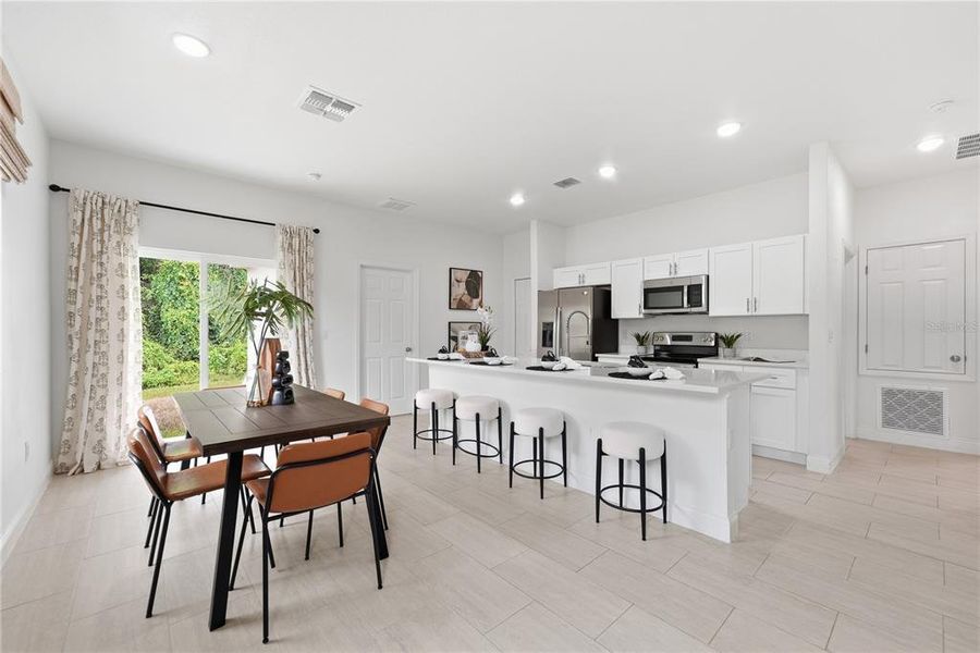 Furnished interior view inside a new home in , Orlando (Image 8).