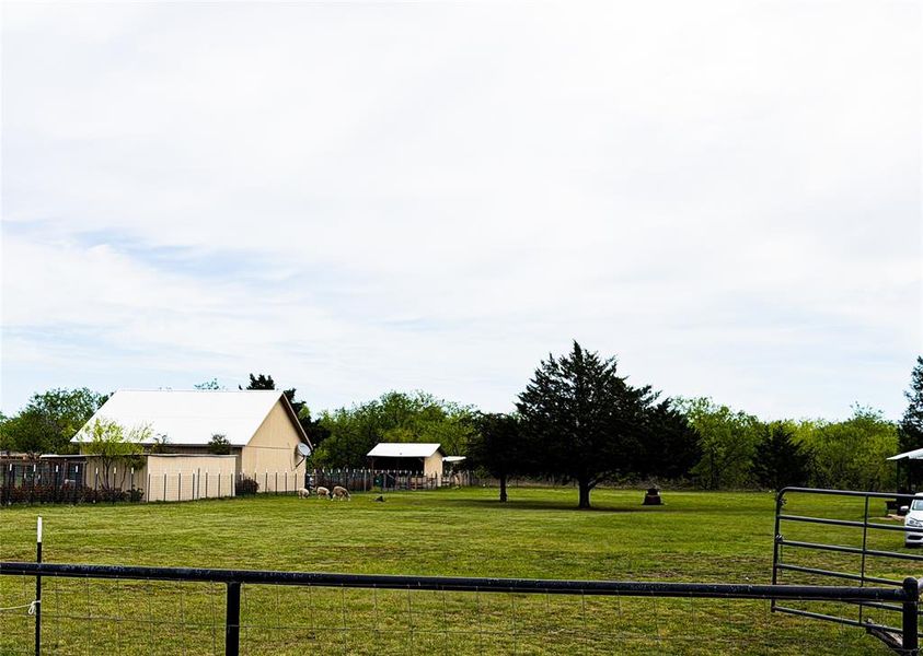 Community amenities in , Wortham (Image 24).
