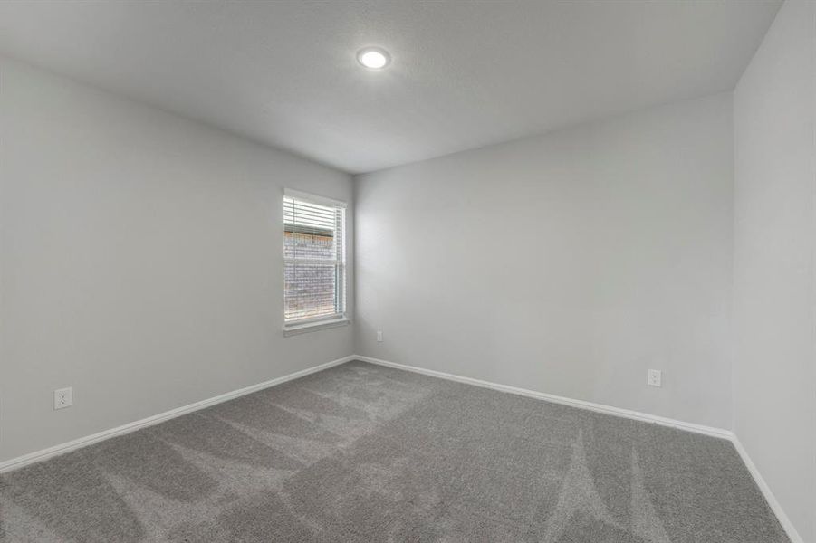 Spacious, unfurnished interior of a new home in Verandah, Royse City (Image 27).