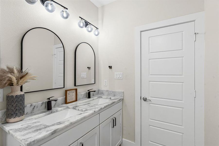 Furnished interior view inside a new home in , Granbury (Image 18). Furnished interior view inside a new home in , Granbury (Image 18).