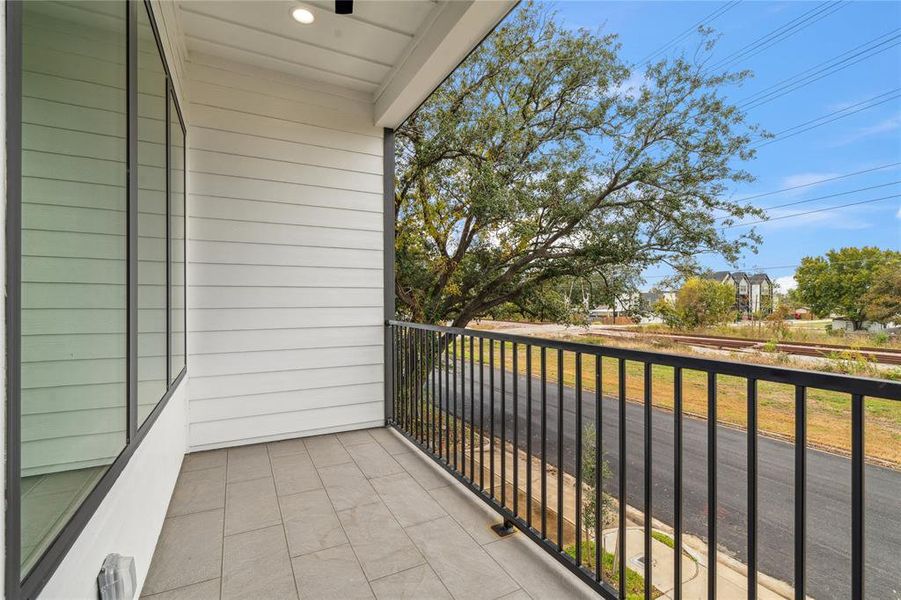 The balcony extends your living space with an inviting outdoor area, perfect for enjoying the fresh air.