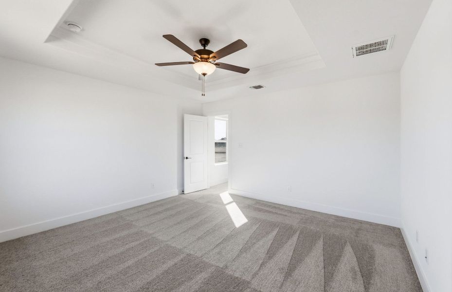 Spacious, unfurnished interior of a new home in Saddleback at Santa Rita Ranch, Liberty Hill (Image 41).