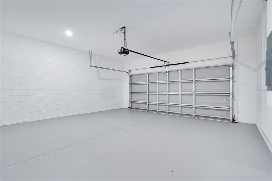Spacious, unfurnished interior of a new home in , Apopka (Image 22).