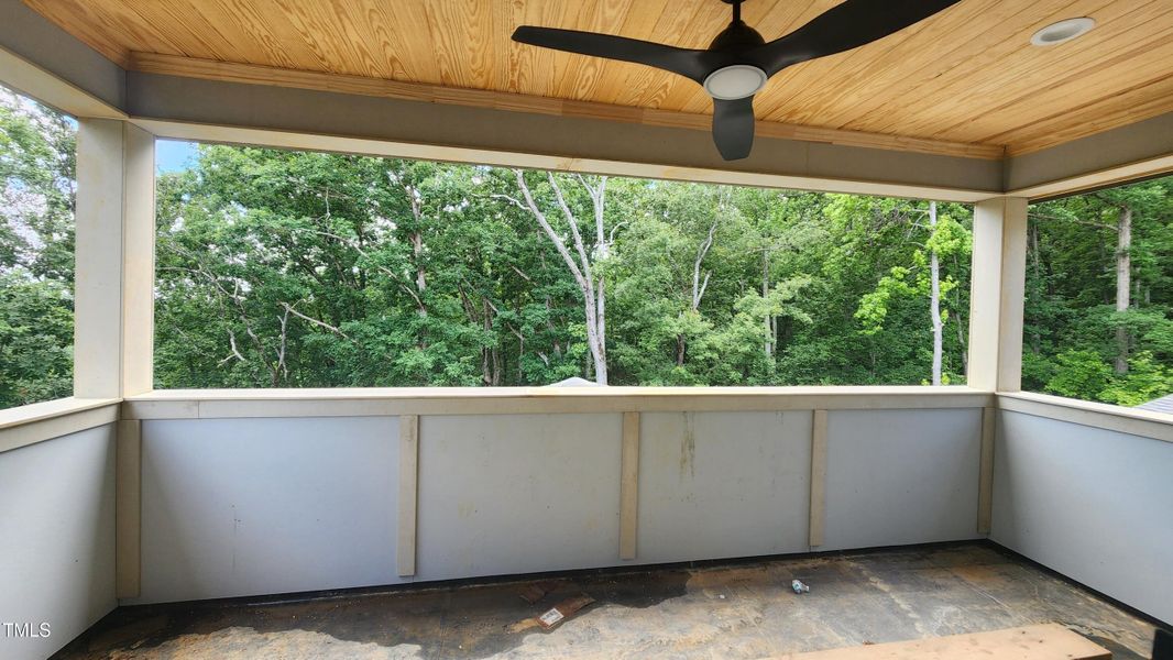 103 6.18Covered porch 103 6.18Covered porch