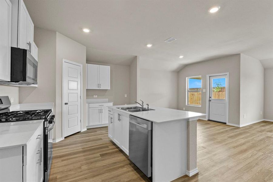 Furnished interior view inside a new home in Sunnycreek, Crowley (Image 10).