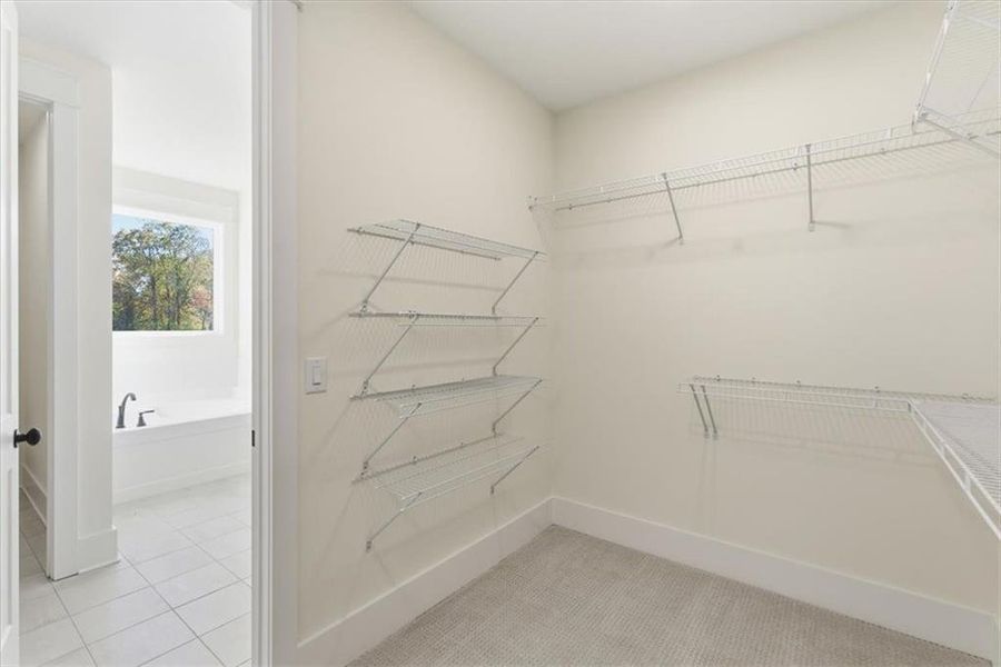 Spacious, unfurnished interior of a new home in , Waleska (Image 38).