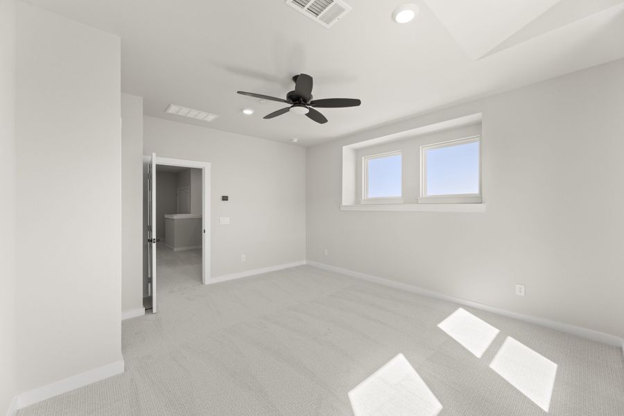 Spacious, unfurnished interior of a new home in Ten Mile Creek, Celina (Image 21).