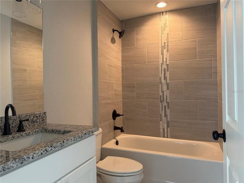 Furnished interior view inside a new home in , Ocklawaha (Image 5).