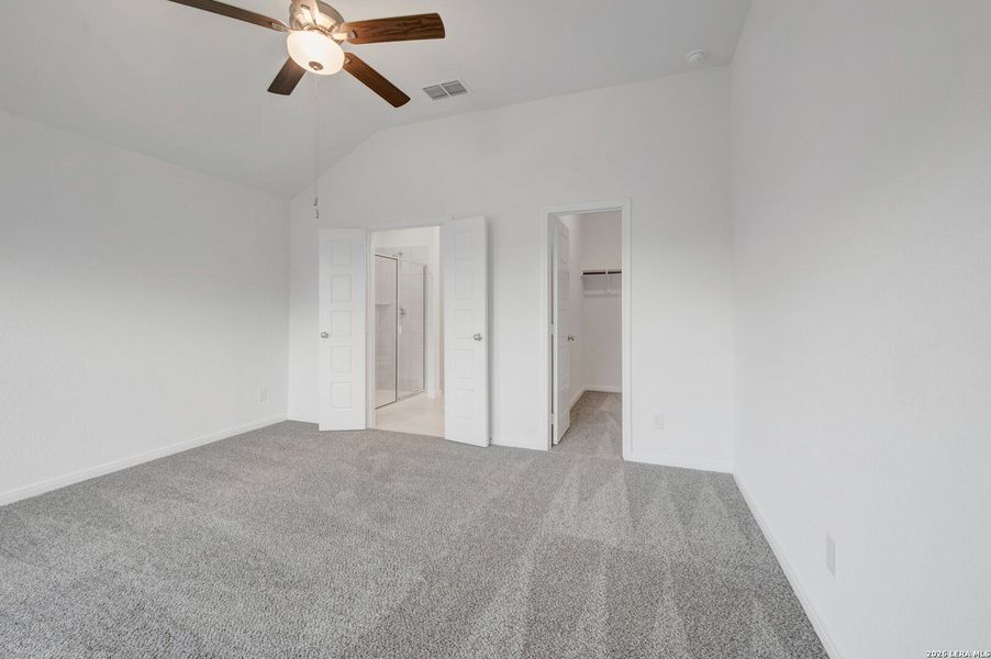 Spacious, unfurnished interior of a new home in Park Place, New Braunfels (Image 36).