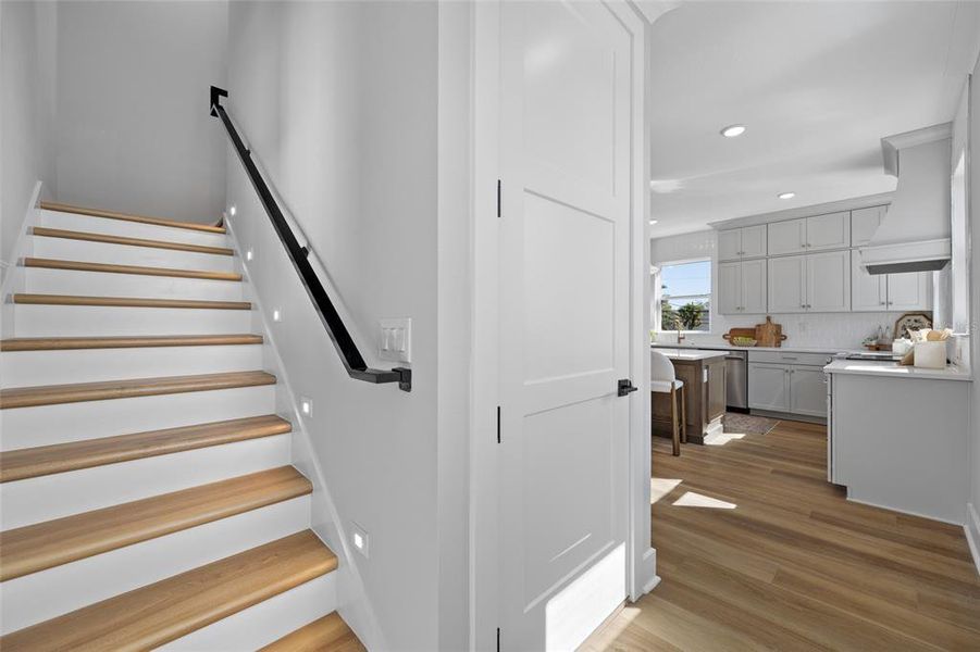 Furnished interior view inside a new home in Blanc, St. Petersburg (Image 56).