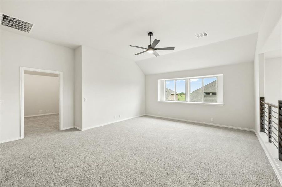Spacious, unfurnished interior of a new home in The Oaks, Red Oak (Image 29).