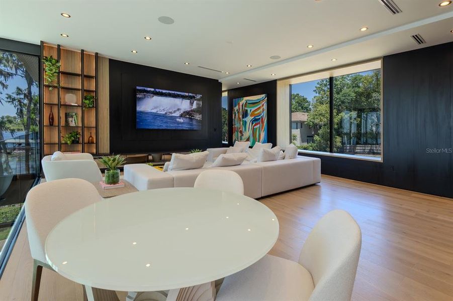 Community amenities in , Windermere (Image 72).