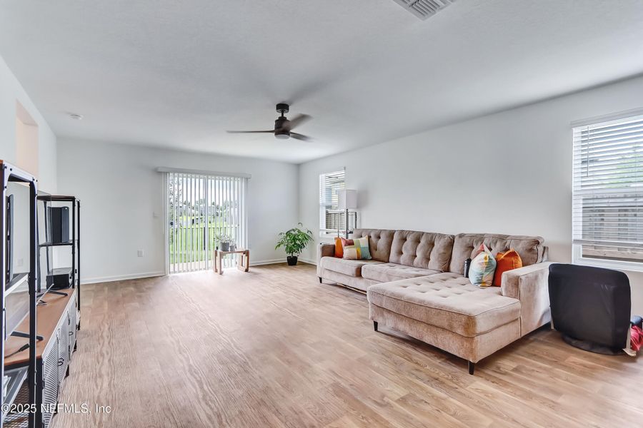 Furnished interior view inside a new home in Copes Landing, Jacksonville (Image 3).