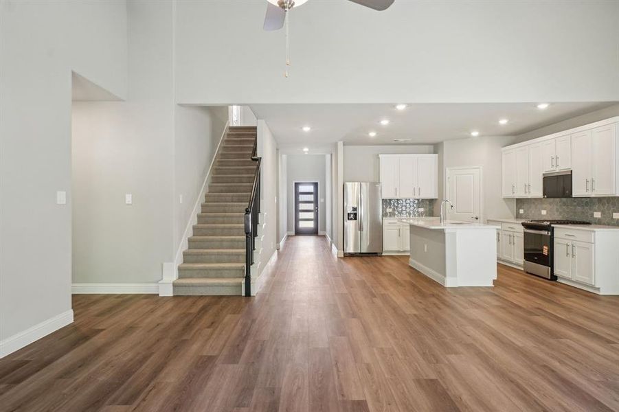 Photo is not of the actual home, but is an inspirational photo of builder’s model home and may depict options, furnishings, and/or decorator features that are not included. Photo is not of the actual home, but is an inspirational photo of builder’s model home and may depict options, furnishings, and/or decorator features that are not included.