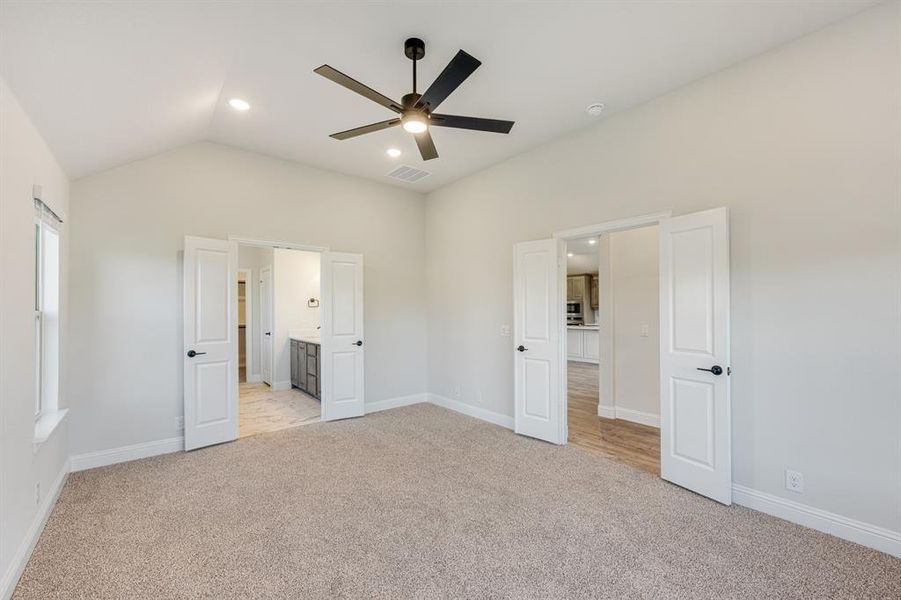 Spacious, unfurnished interior of a new home in Coyote Crossing, Godley (Image 34).