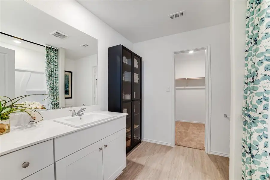 Furnished interior view inside a new home in Atascosa Estates: Watermill Collection 3, Temple (Image 20).