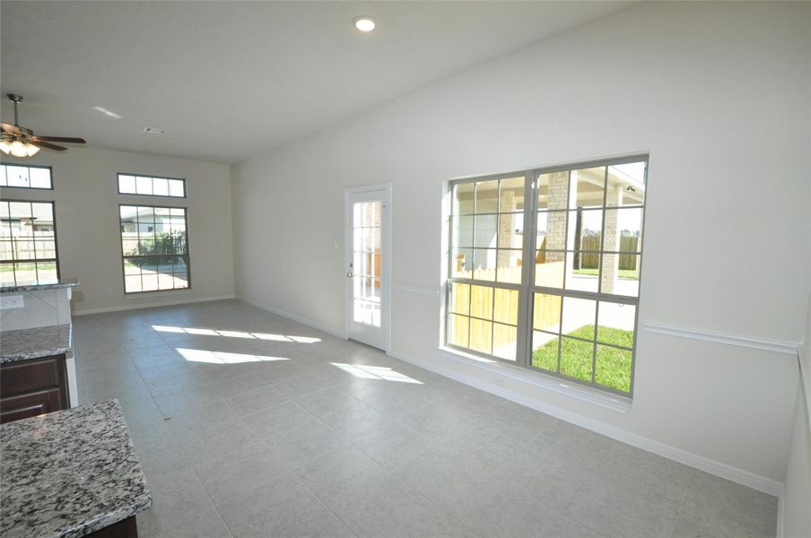 Spacious, unfurnished interior of a new home in Pedregal, League City (Image 23).