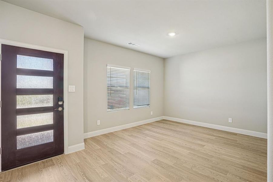 Spacious, unfurnished interior of a new home in Windmore, Princeton (Image 19). Spacious, unfurnished interior of a new home in Windmore, Princeton (Image 19).