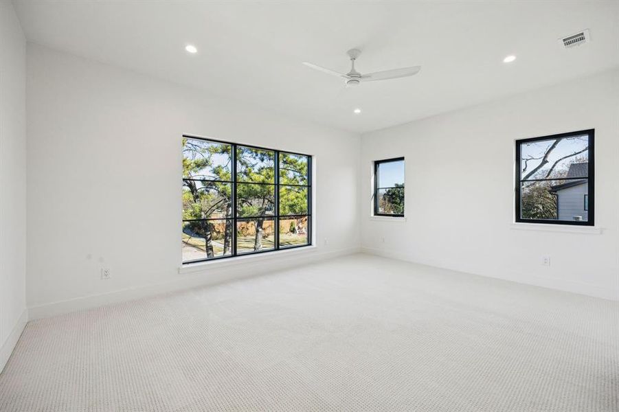Spacious, unfurnished interior of a new home in , Dallas (Image 26).