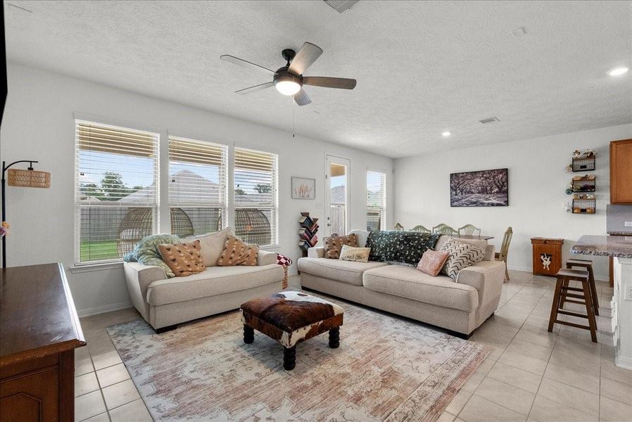 Furnished interior view inside a new home in , Alvin (Image 16).
