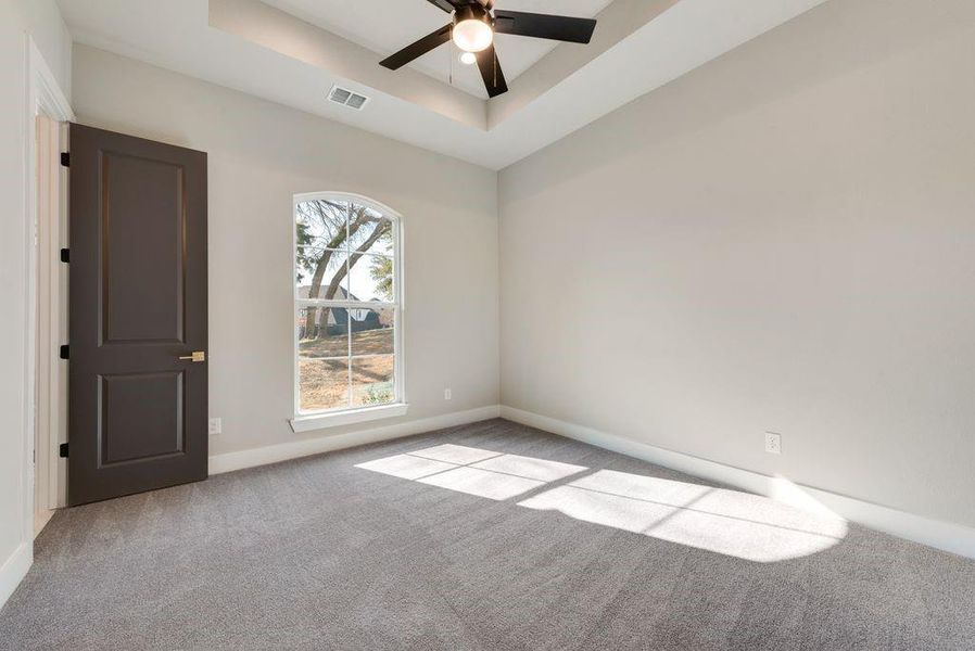 Spacious, unfurnished interior of a new home in , DeSoto (Image 15).