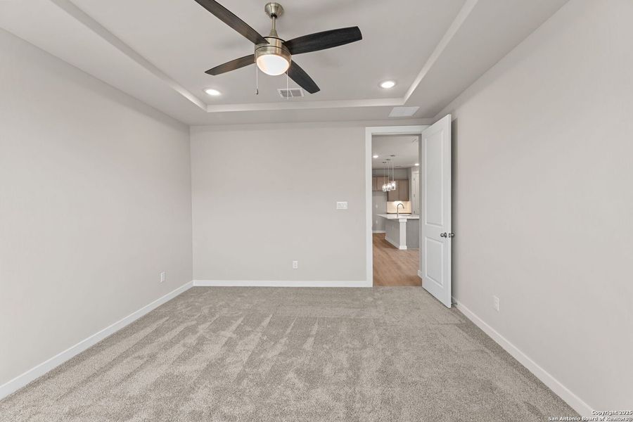 Spacious, unfurnished interior of a new home in Highland Ridge, New Braunfels (Image 18).