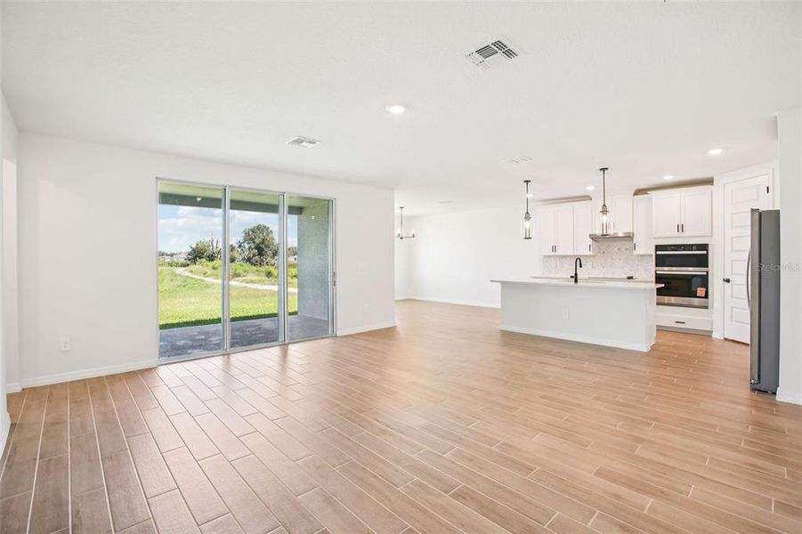 Spacious, unfurnished interior of a new home in Two Rivers - Signature Series, Zephyrhills (Image 17).