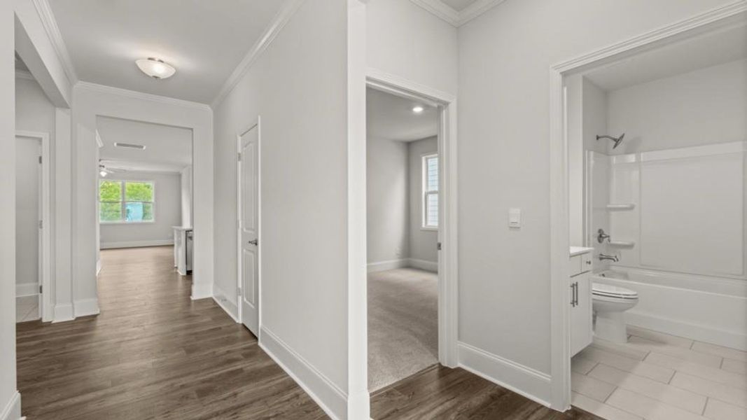 Spacious, unfurnished interior of a new home in , Dallas (Image 29).