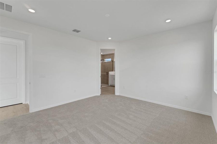 Spacious, unfurnished interior of a new home in River Hall, Alva (Image 20). Spacious, unfurnished interior of a new home in River Hall, Alva (Image 20).