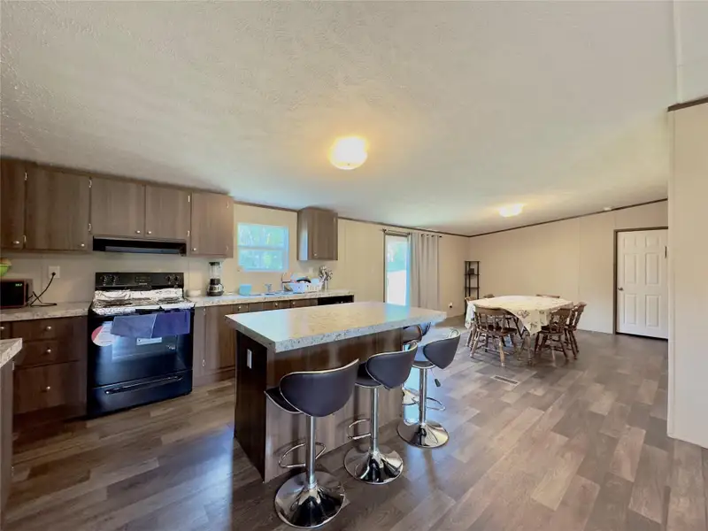 Kitchen, breakfast bar Kitchen, breakfast bar