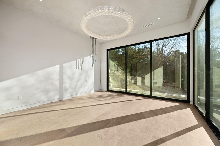 Spacious, unfurnished interior of a new home in , West Lake Hills (Image 24).