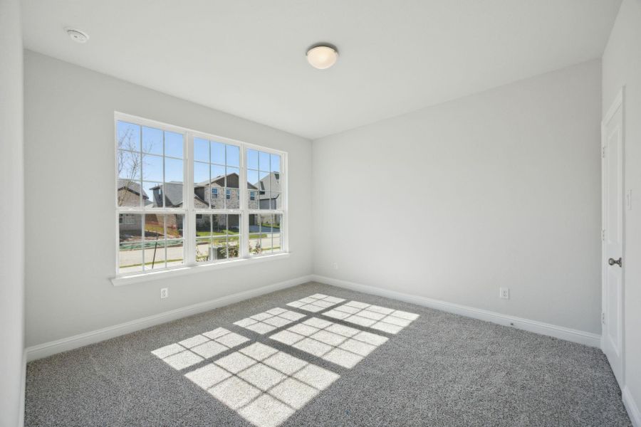 Spacious, unfurnished interior of a new home in Saint Tropez, Huffman (Image 18).