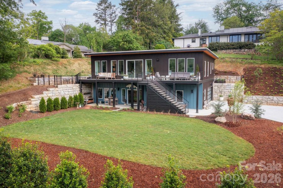 Image 40 of a home in .