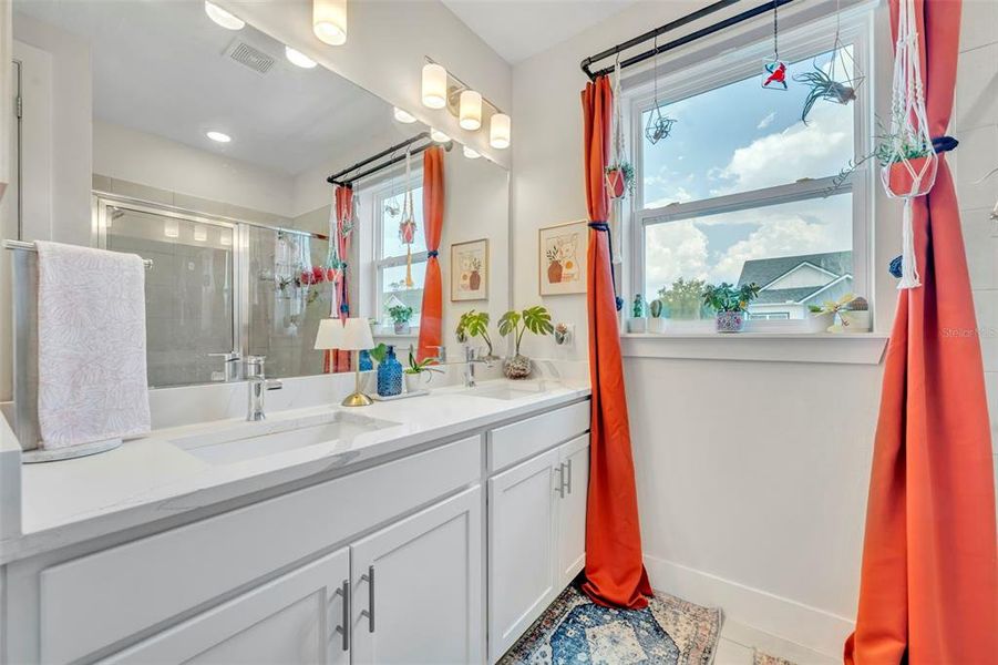 Furnished interior view inside a new home in , Oviedo (Image 9).