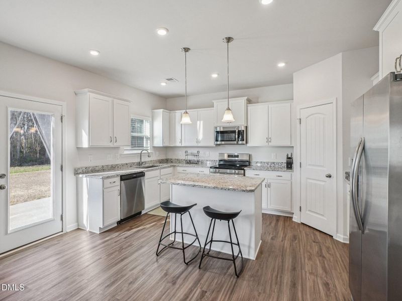 13-web-or-mls-Oriental St-S2412-013