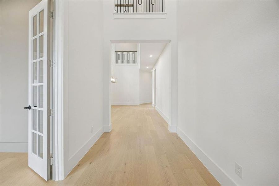 Spacious, unfurnished interior of a new home in Rio Vista at Kelly Ranch, Aledo (Image 12).